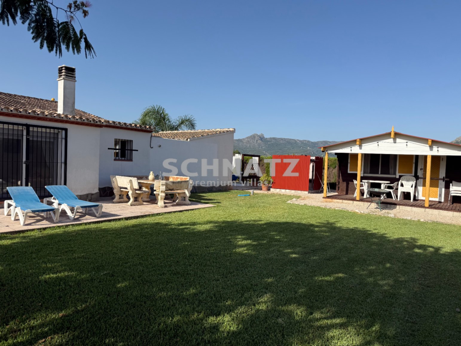 Espectacular finca con piscina en venta en Benimeli