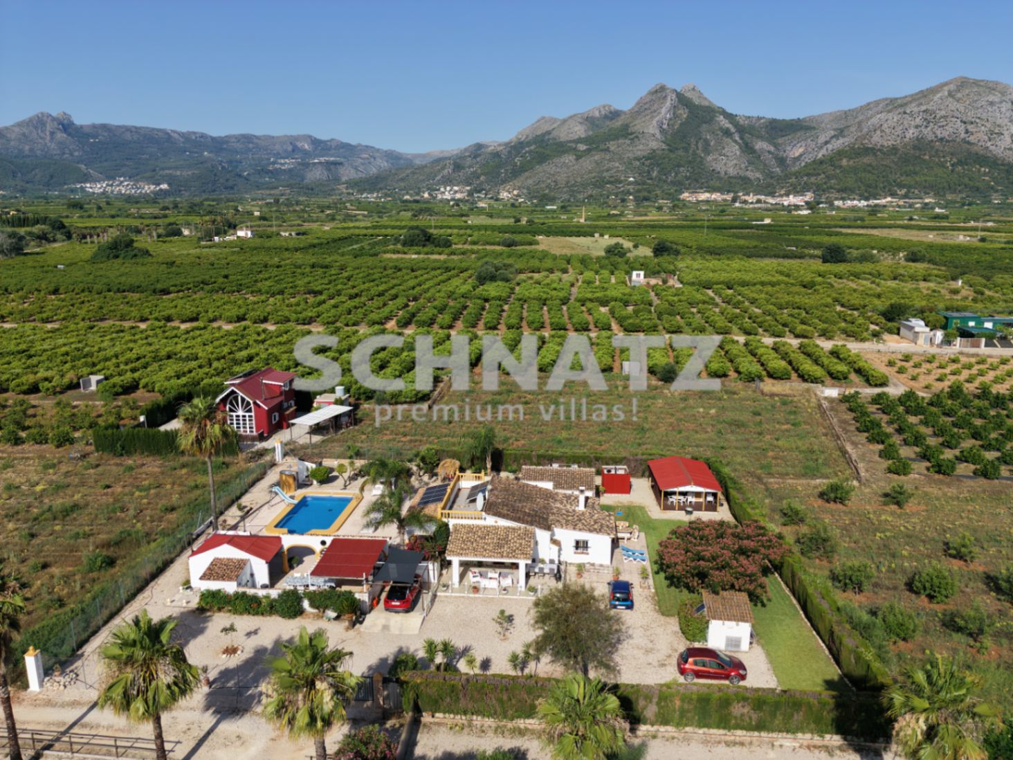 Espectacular finca con piscina en venta en Benimeli