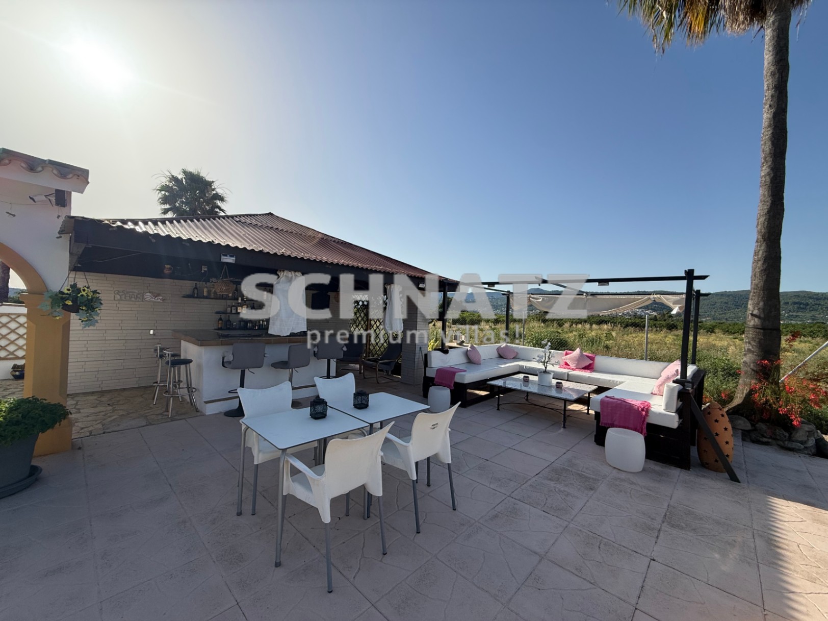 Espectacular finca con piscina en venta en Benimeli