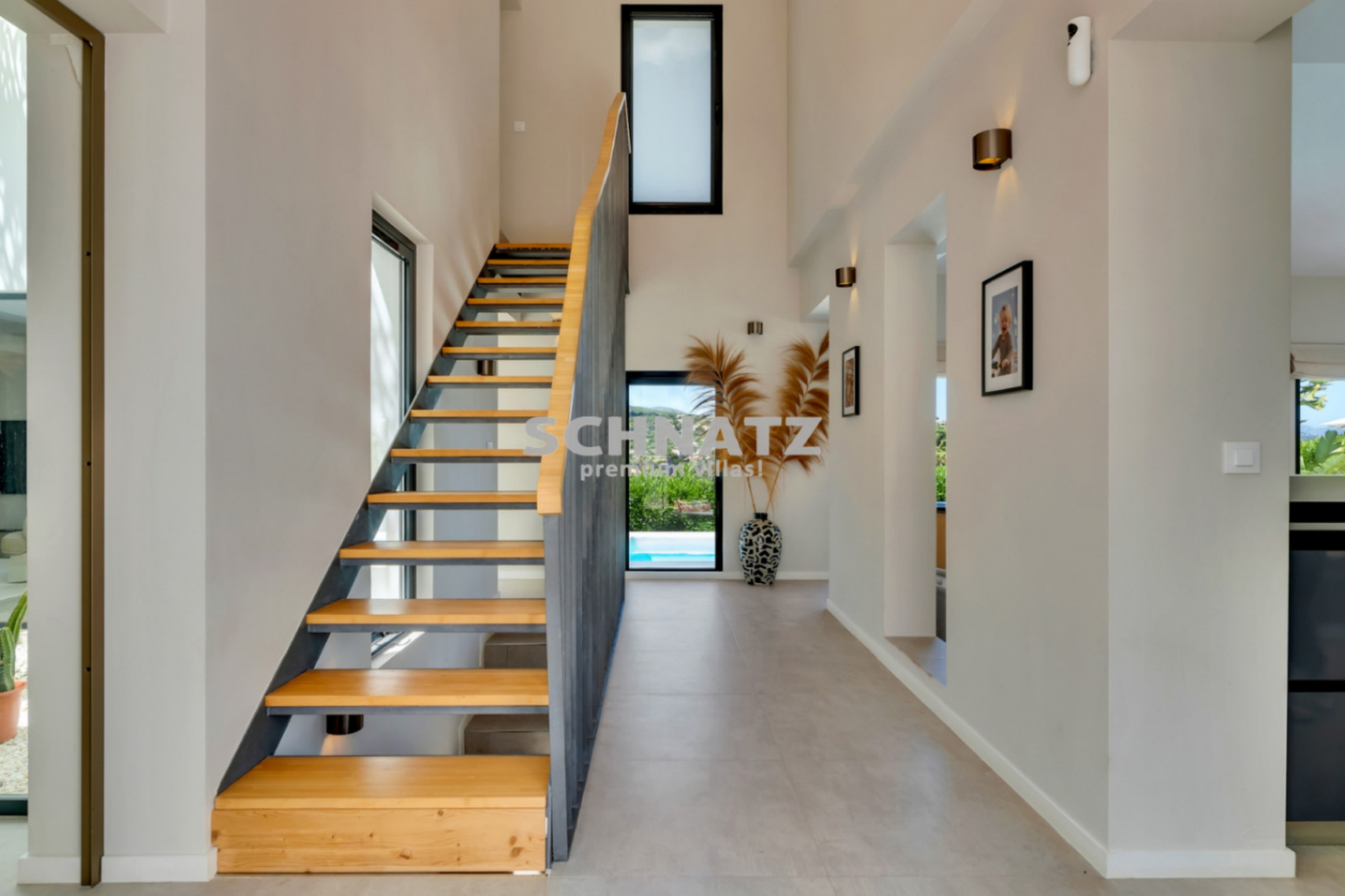 Top-Villa ubicada en una demandada urbanizacion con vistas impresionantes