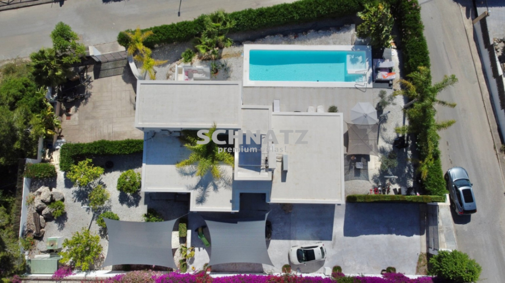 Top-Villa ubicada en una demandada urbanizacion con vistas impresionantes