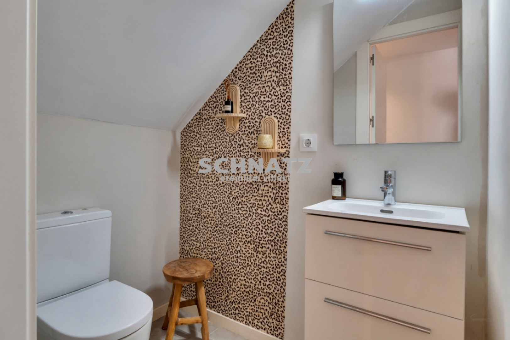 Top-Villa ubicada en una demandada urbanizacion con vistas impresionantes