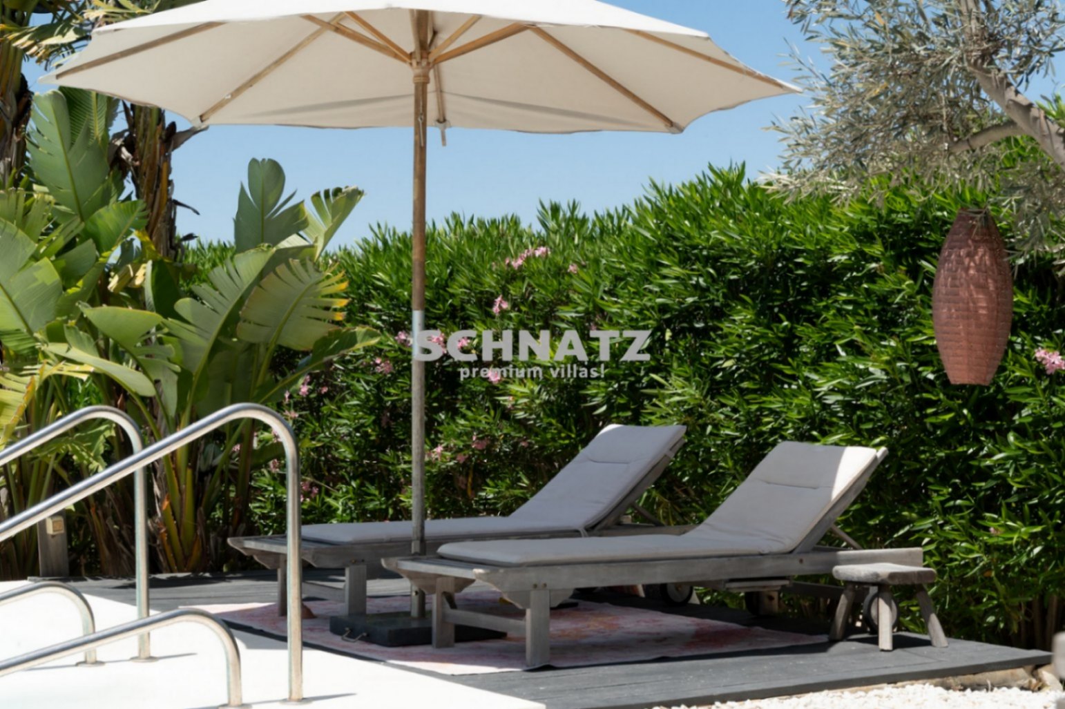 Top-Villa ubicada en una demandada urbanizacion con vistas impresionantes