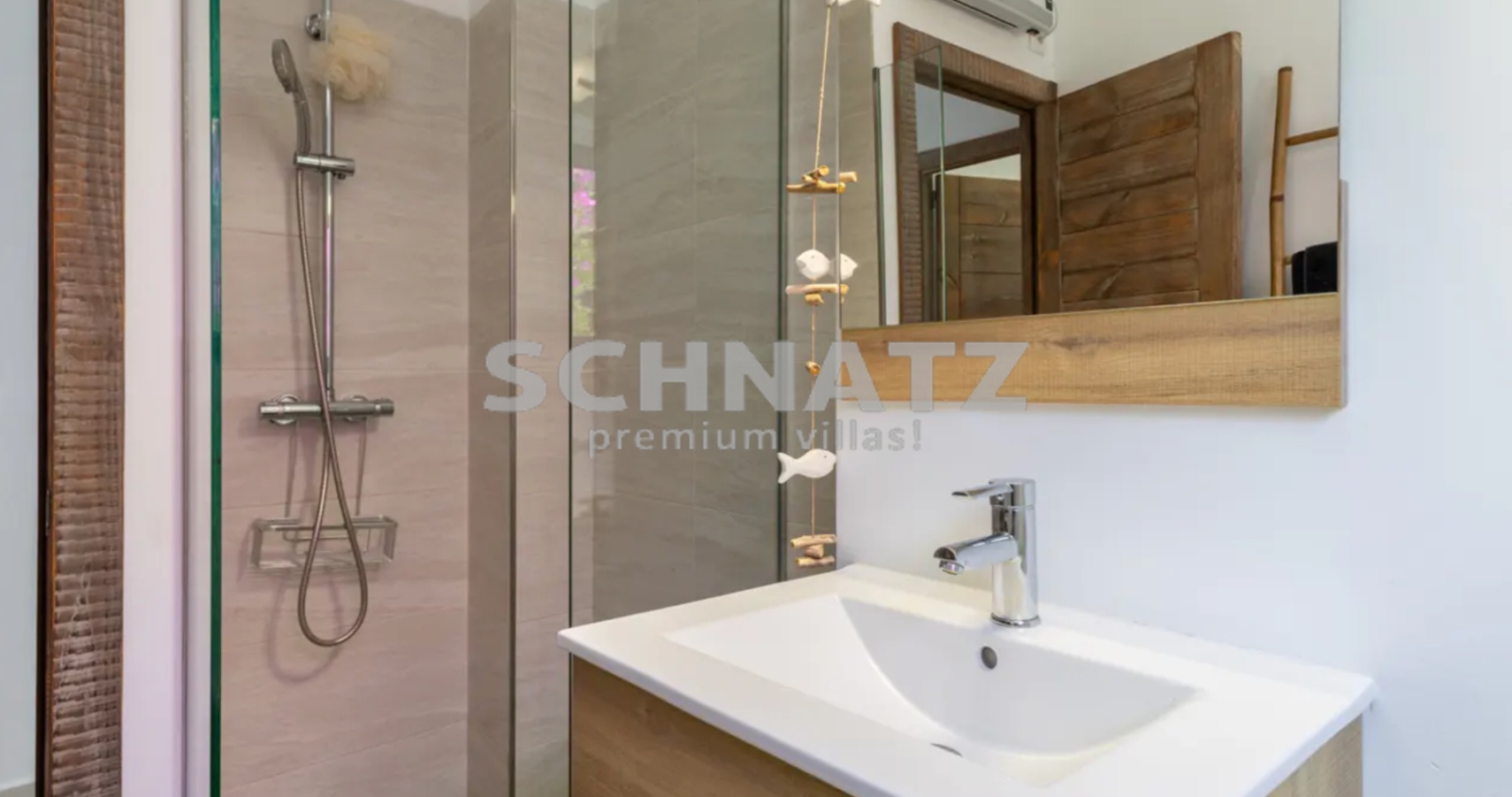 Exclusiva villa con vistas al mar en venta en Dénia