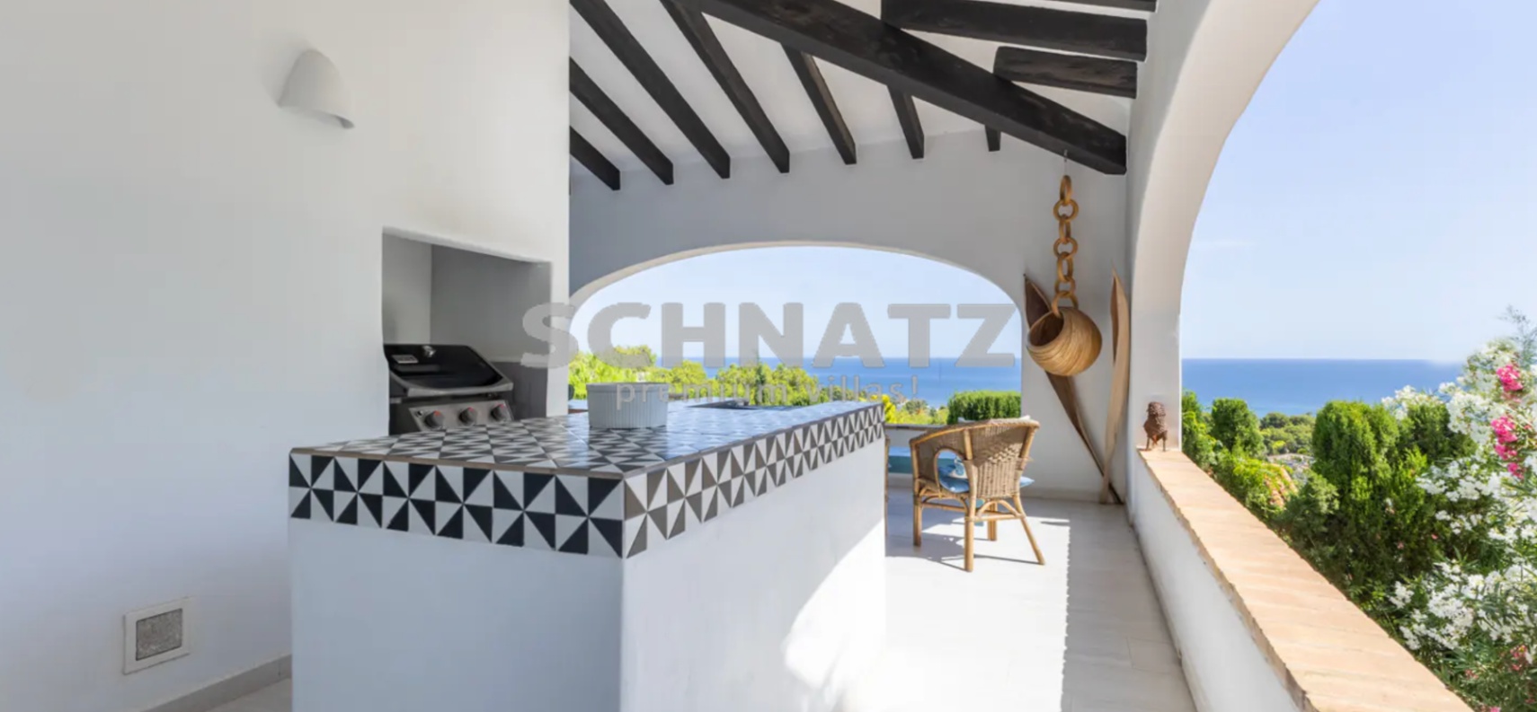 Exclusiva villa con vistas al mar en venta en Dénia