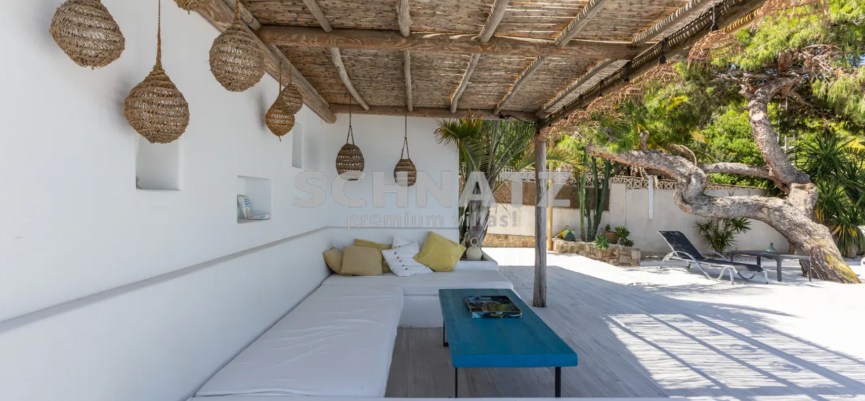 Exclusiva villa con vistas al mar en venta en Dénia