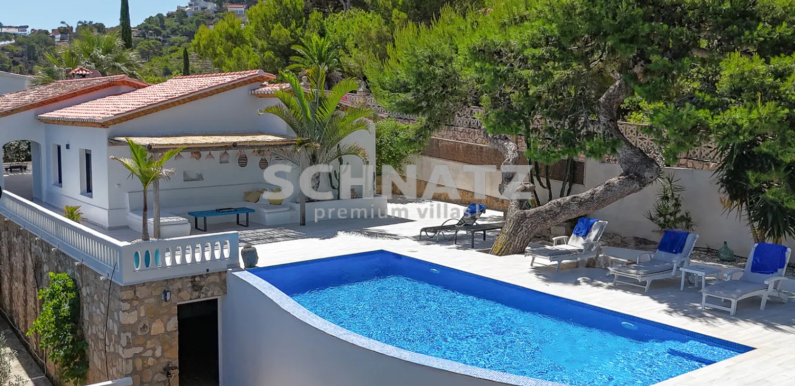Exclusiva villa con vistas al mar en venta en Dénia