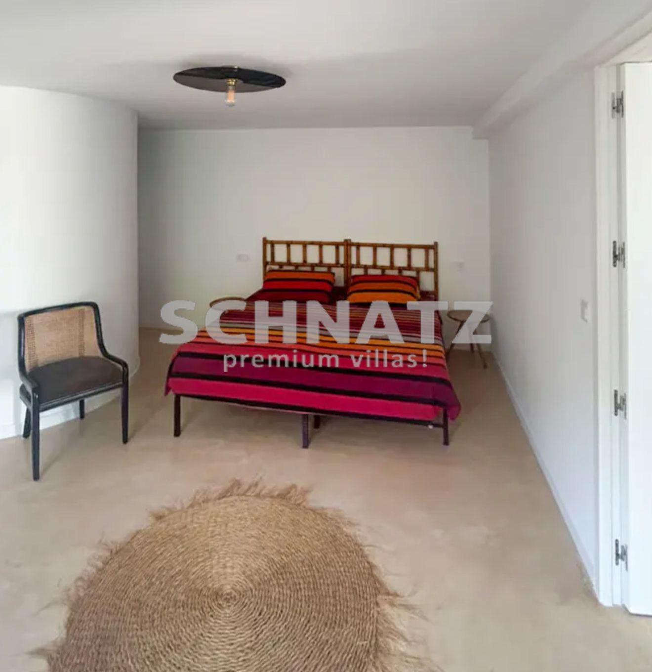 Exclusiva villa con vistas al mar en venta en Dénia