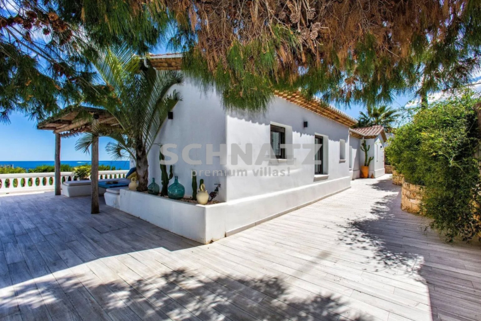 Exclusiva villa con vistas al mar en venta en Dénia