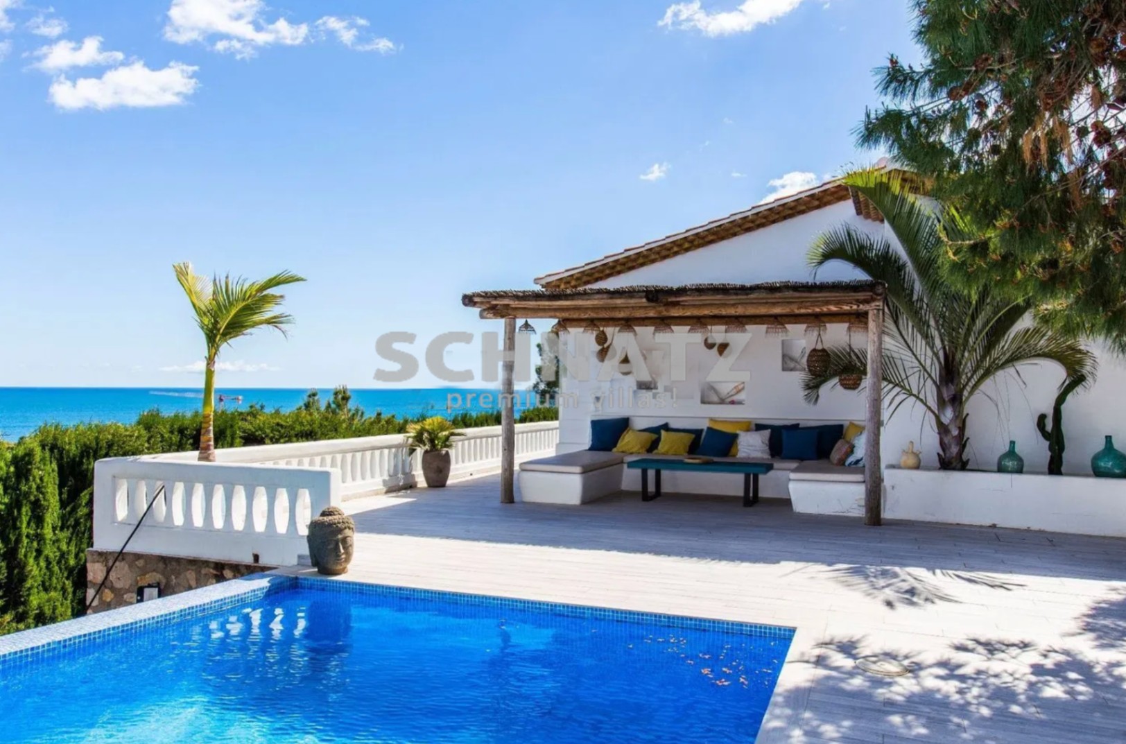 Exclusiva villa con vistas al mar en venta en Dénia