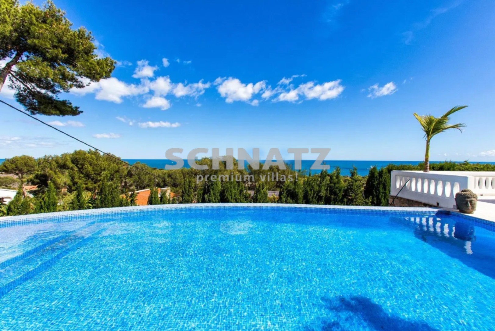 Exclusiva villa con vistas al mar en venta en Dénia