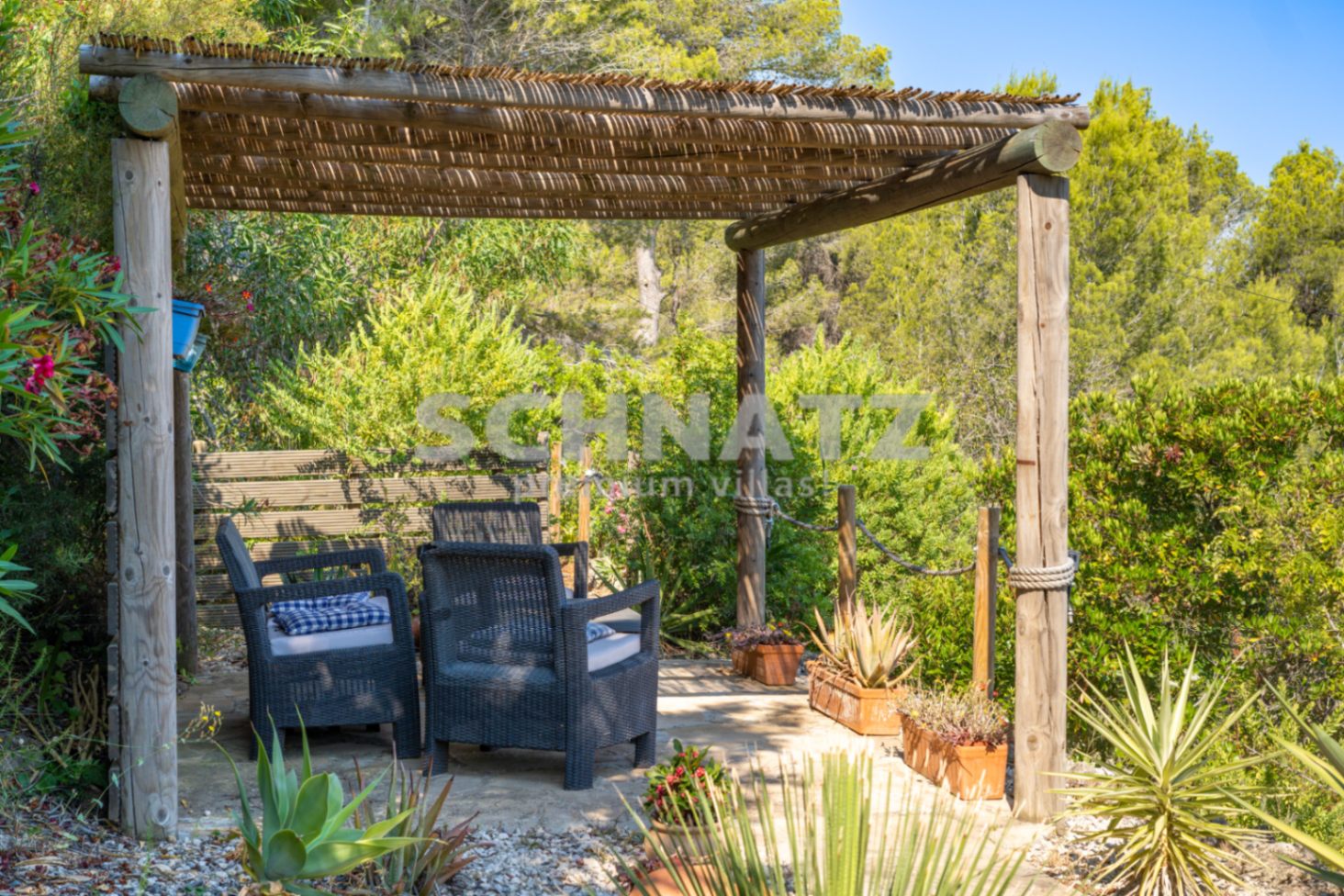 Villa en venta en Jávea con vistas al mar y al Montgó
