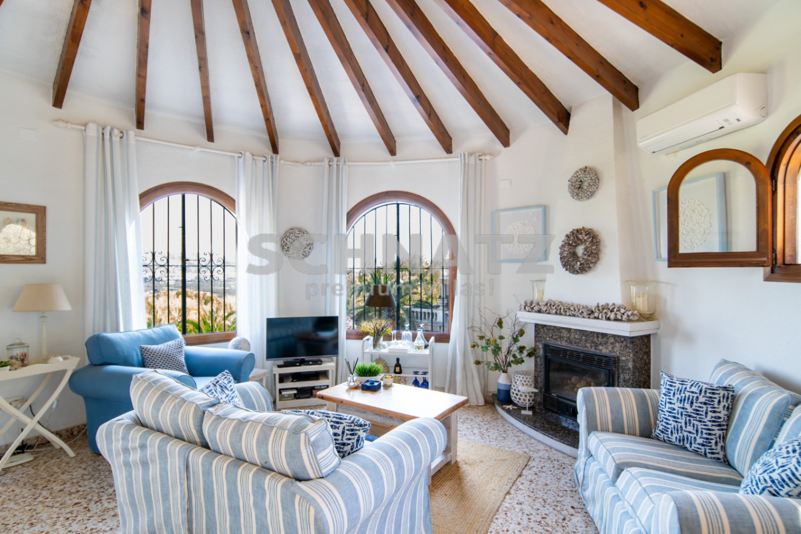 Villa en venta en Jávea con vistas al mar y al Montgó