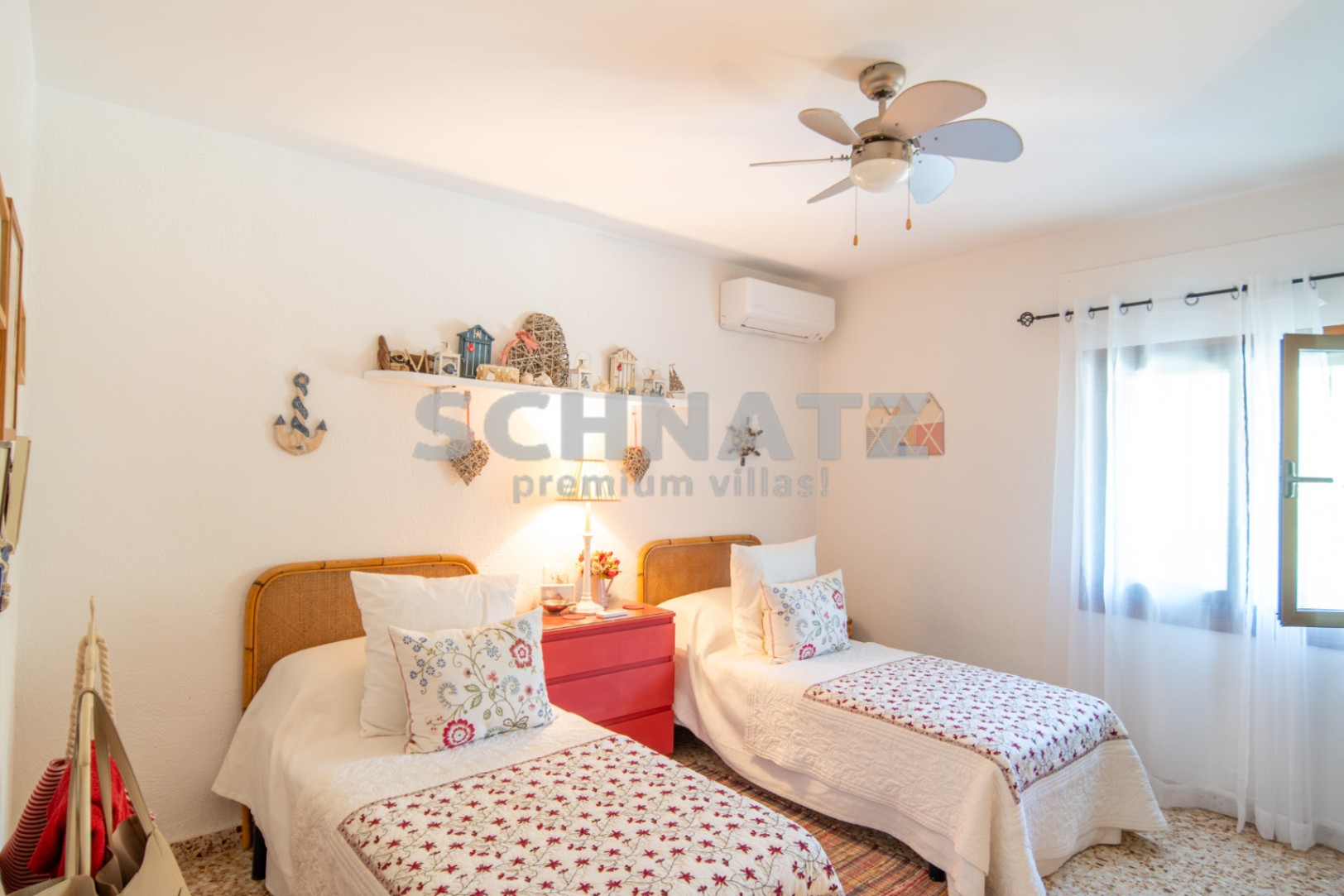 Villa en venta en Jávea con vistas al mar y al Montgó