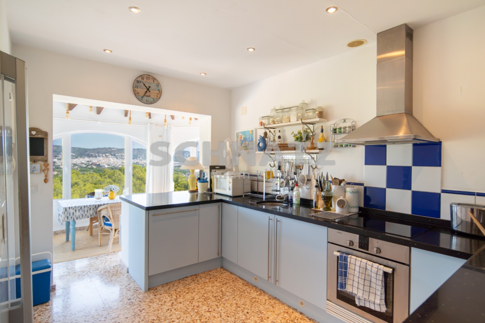 Villa en venta en Jávea con vistas al mar y al Montgó