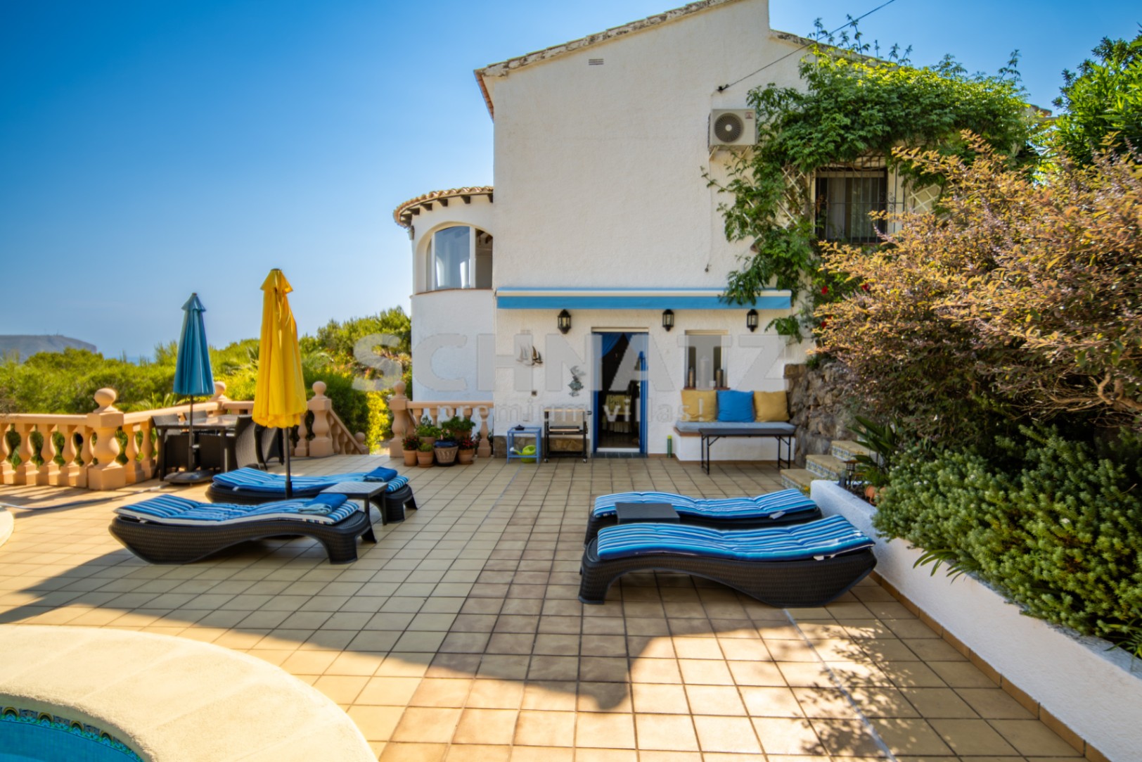 Villa en venta en Jávea con vistas al mar y al Montgó
