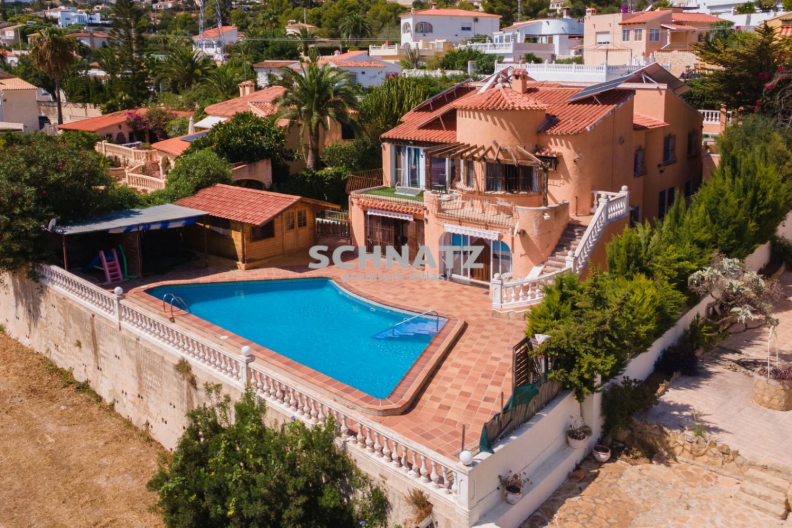 Zeer grote villa met spectaculaire uitzicht op zee