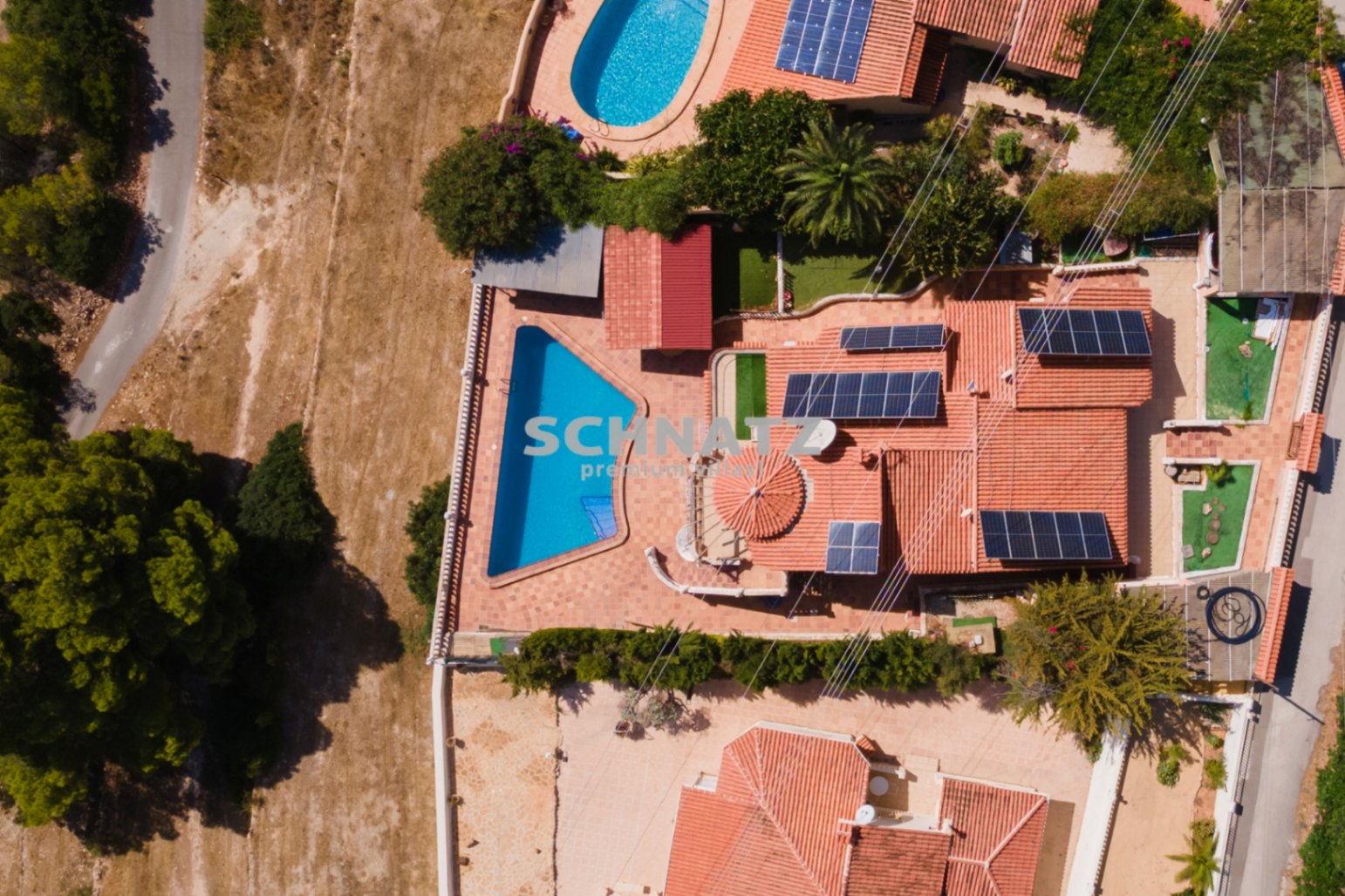 Zeer grote villa met spectaculaire uitzicht op zee
