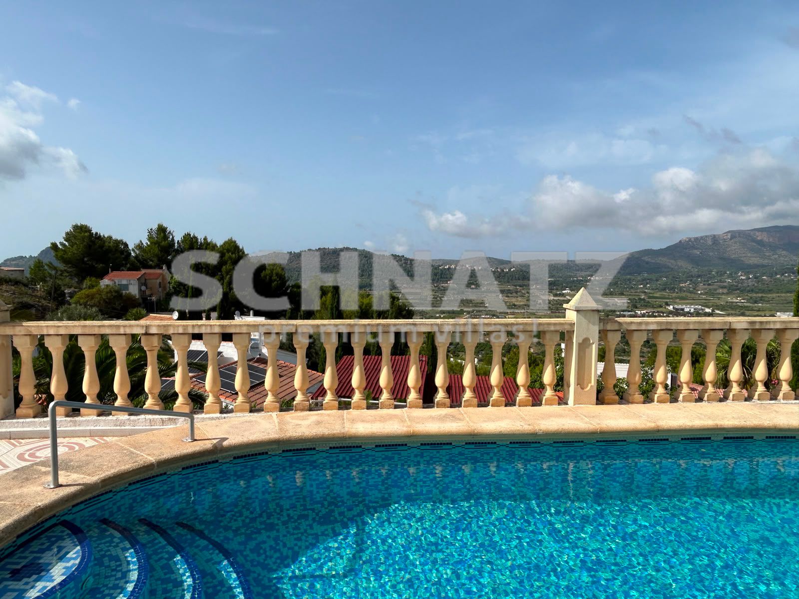 Villa mit Pool zu verkaufen in Pedreguer