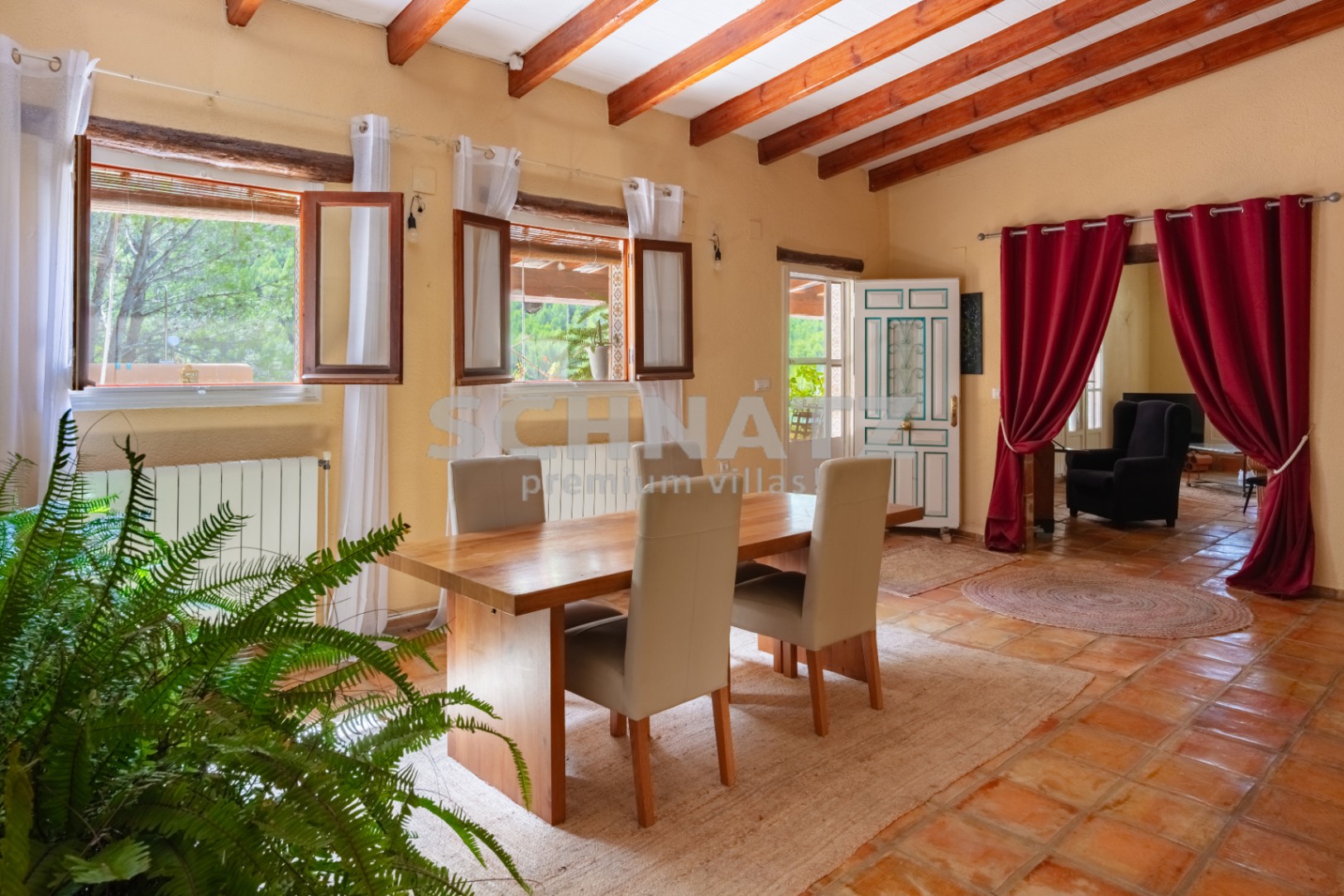 Mooie finca met zwembad te koop in Benigembla