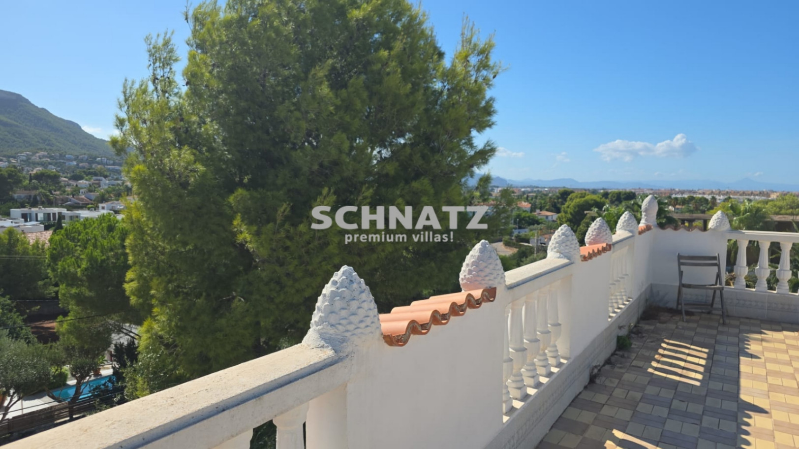 Artist house with breathtaking sea view to be completed.