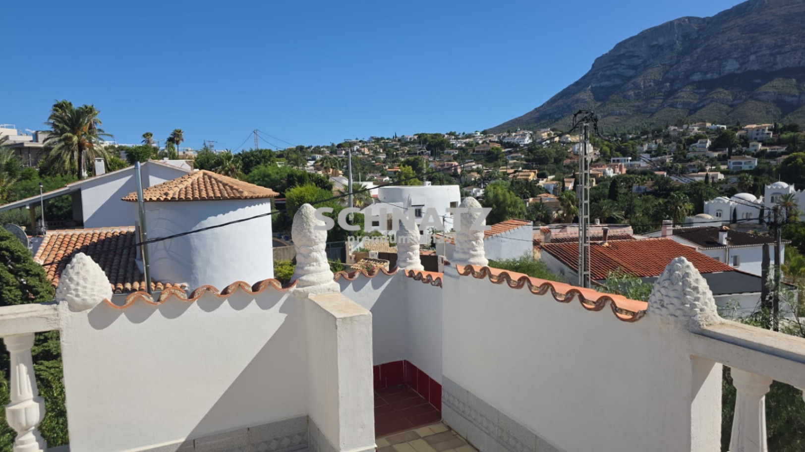 Artist house with breathtaking sea view to be completed.