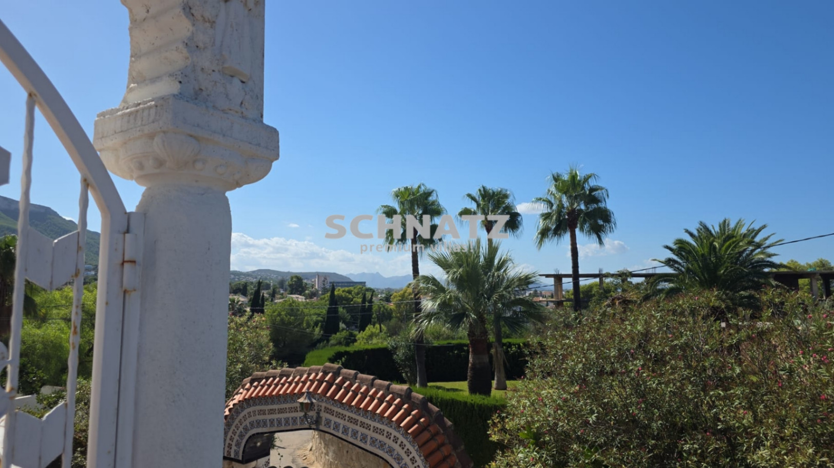 Artist house with breathtaking sea view to be completed.