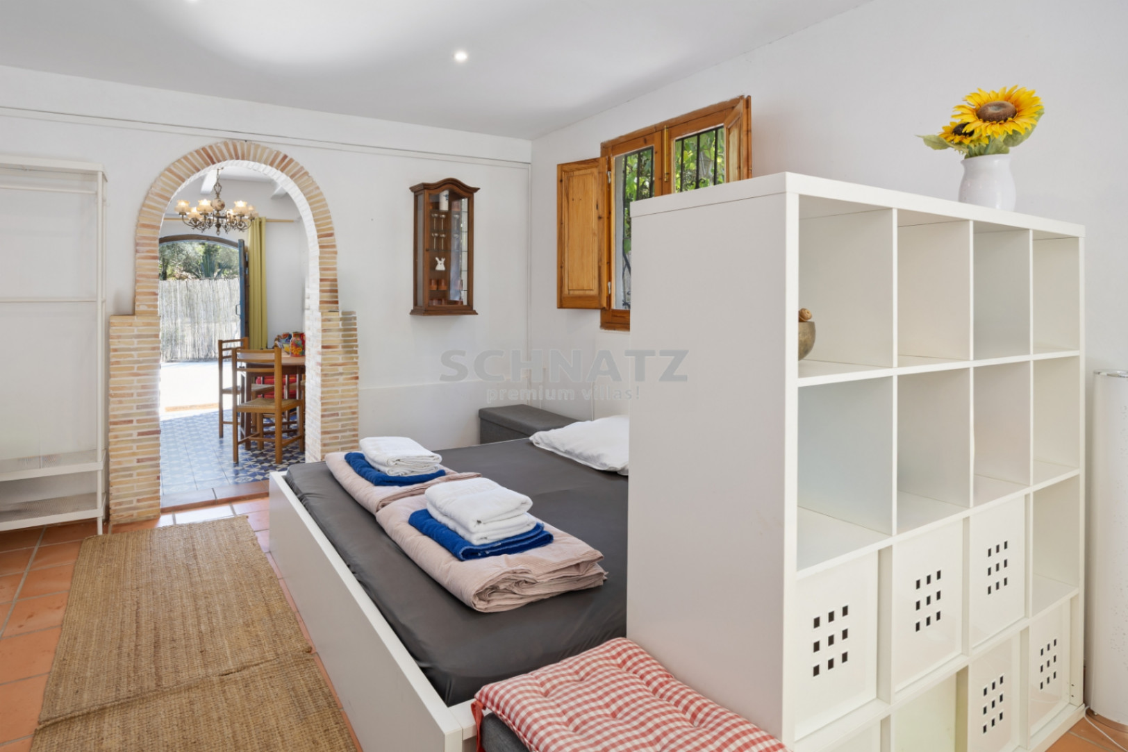 VILLA CON CASA DE INVITADOS Y 2 PISCINAS