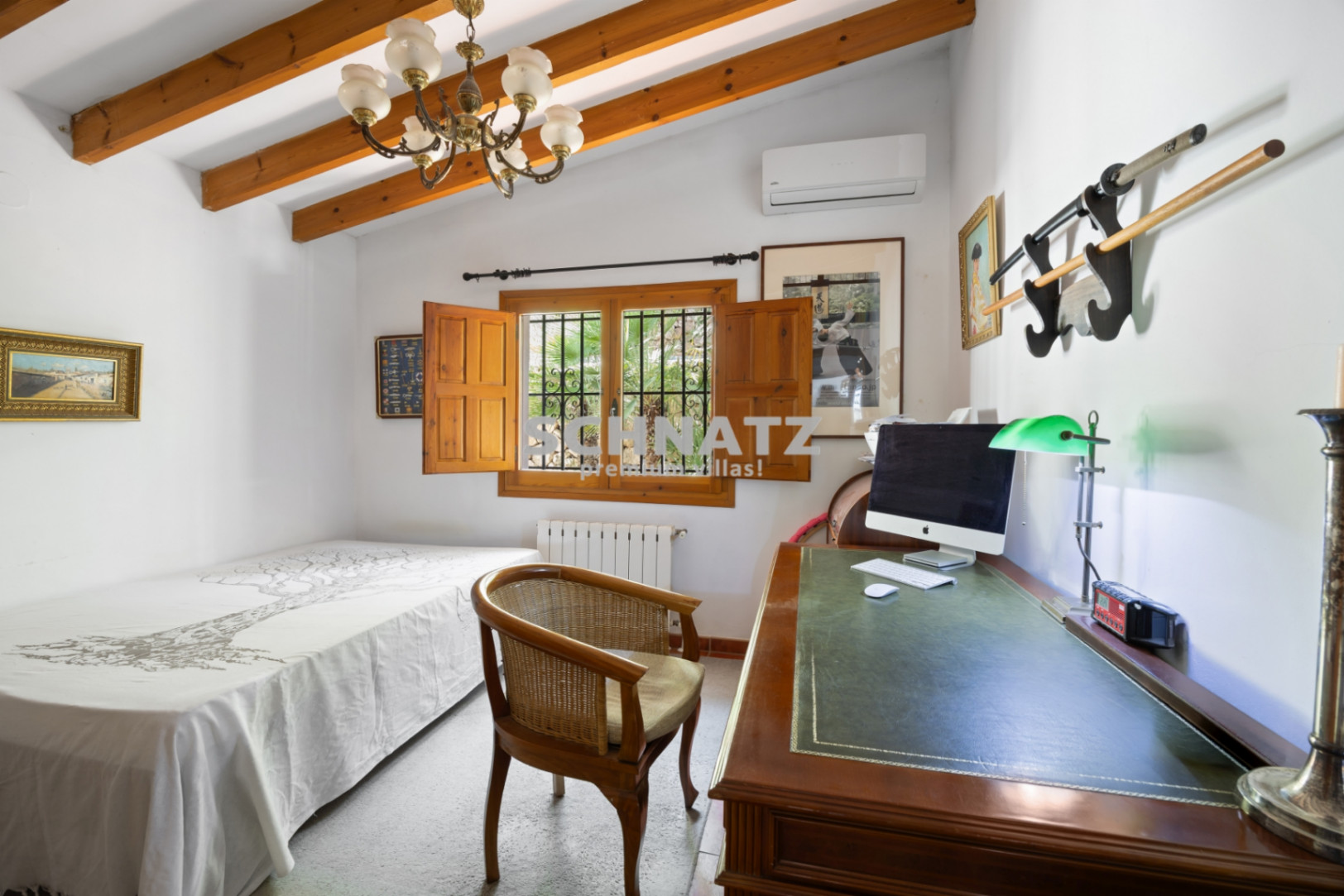 Villa más casa de huéspedes y 2 piscinas