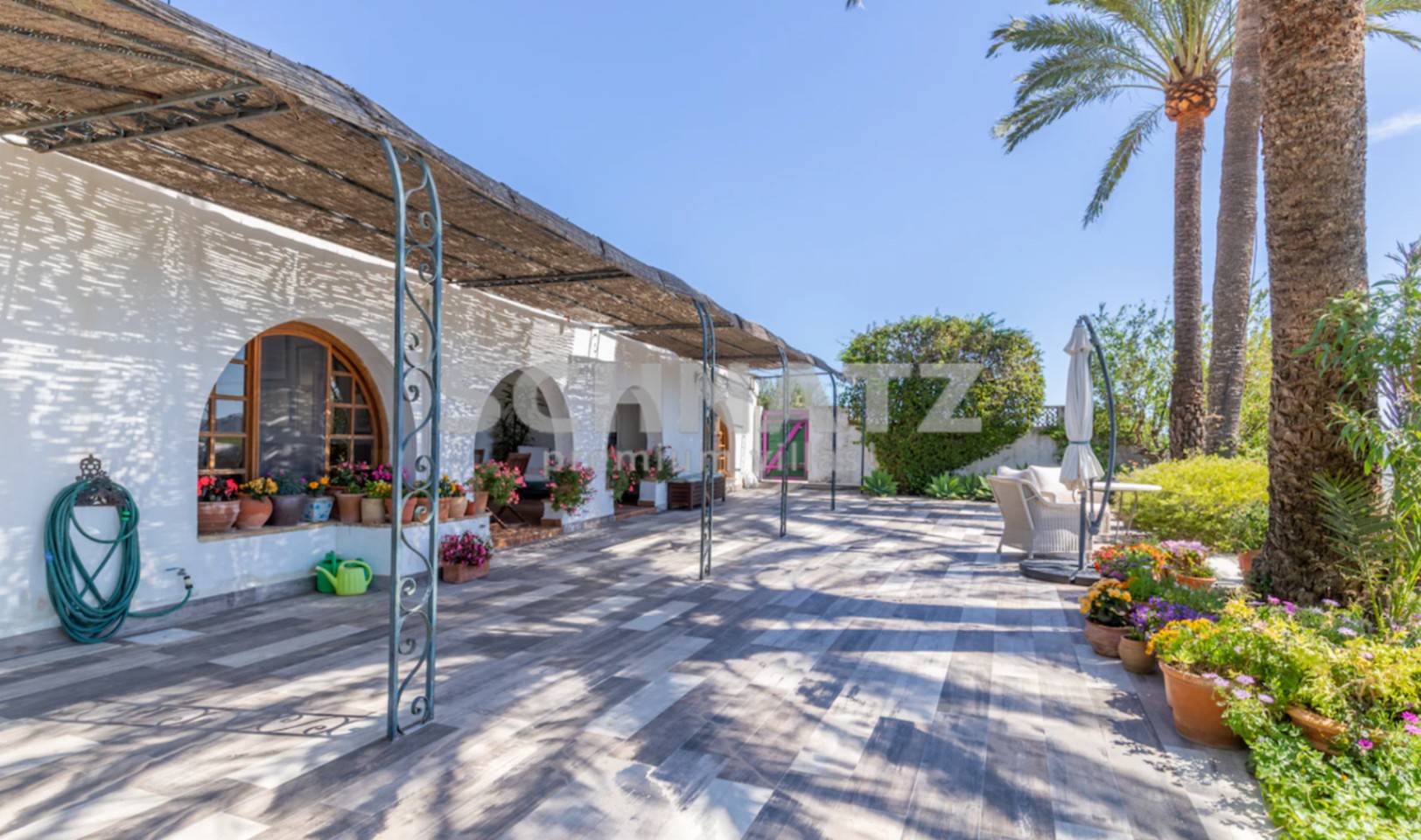 Fantástica finca con vistas al mar en venta en Teulada