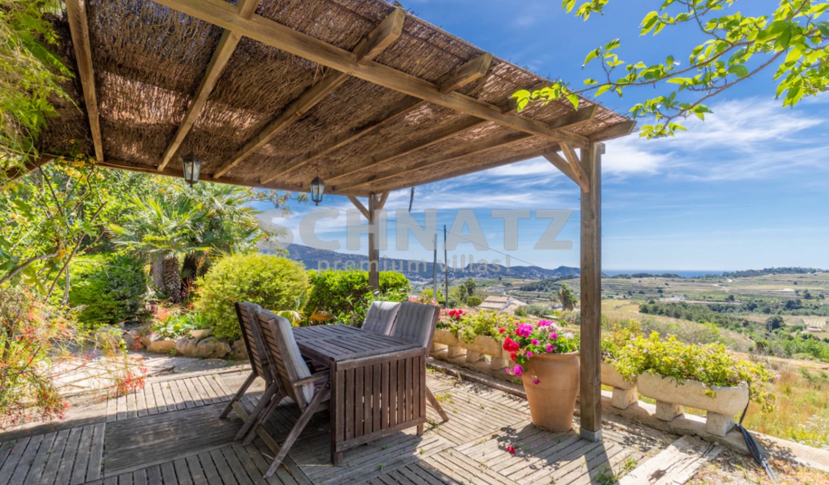 Fantástica finca con vistas al mar en venta en Teulada