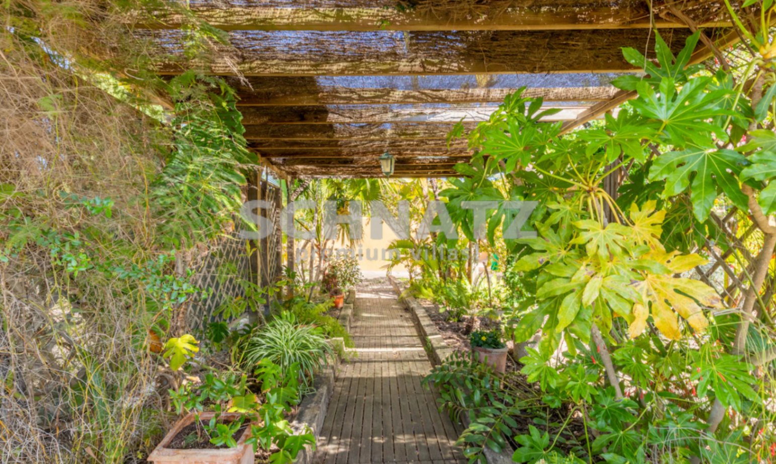 Fantástica finca con vistas al mar en venta en Teulada