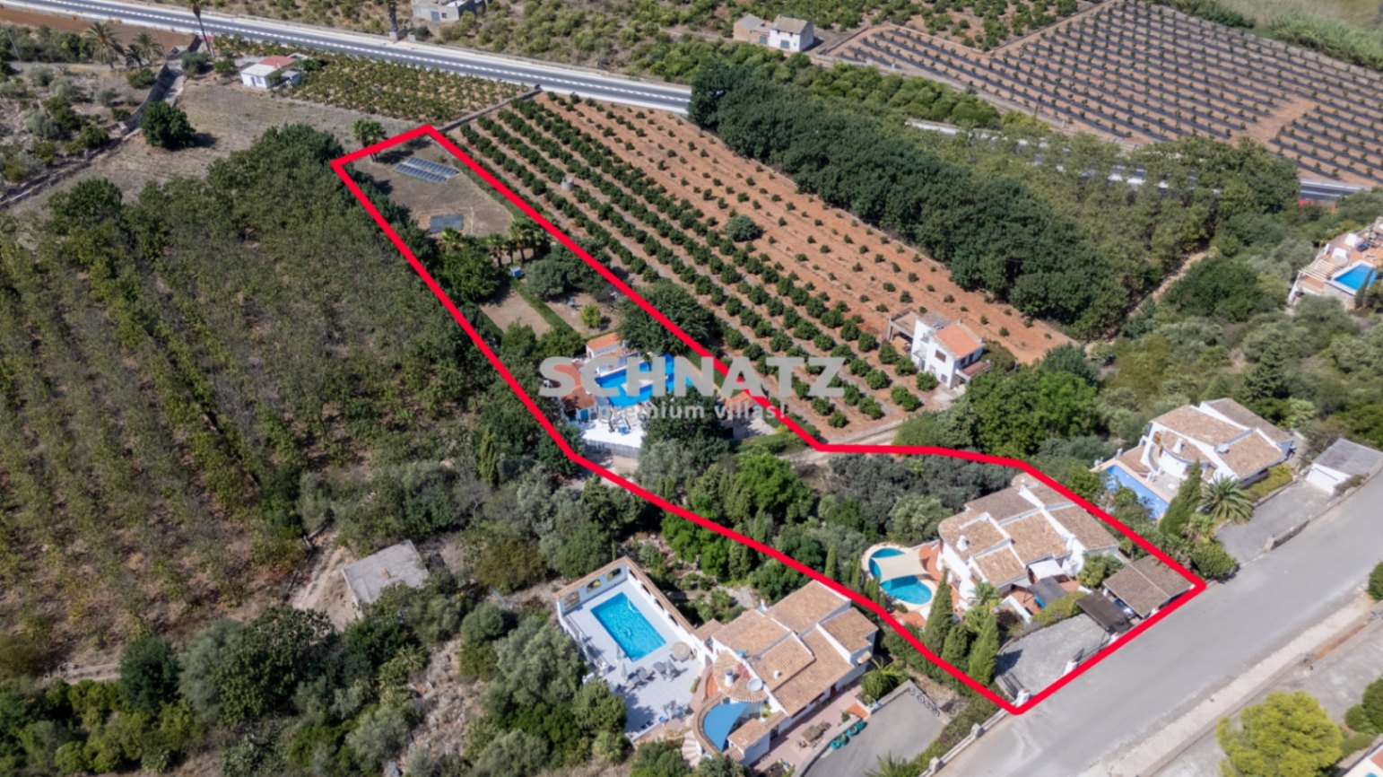 Villa avec maison d'invités et 2 piscines à Pego