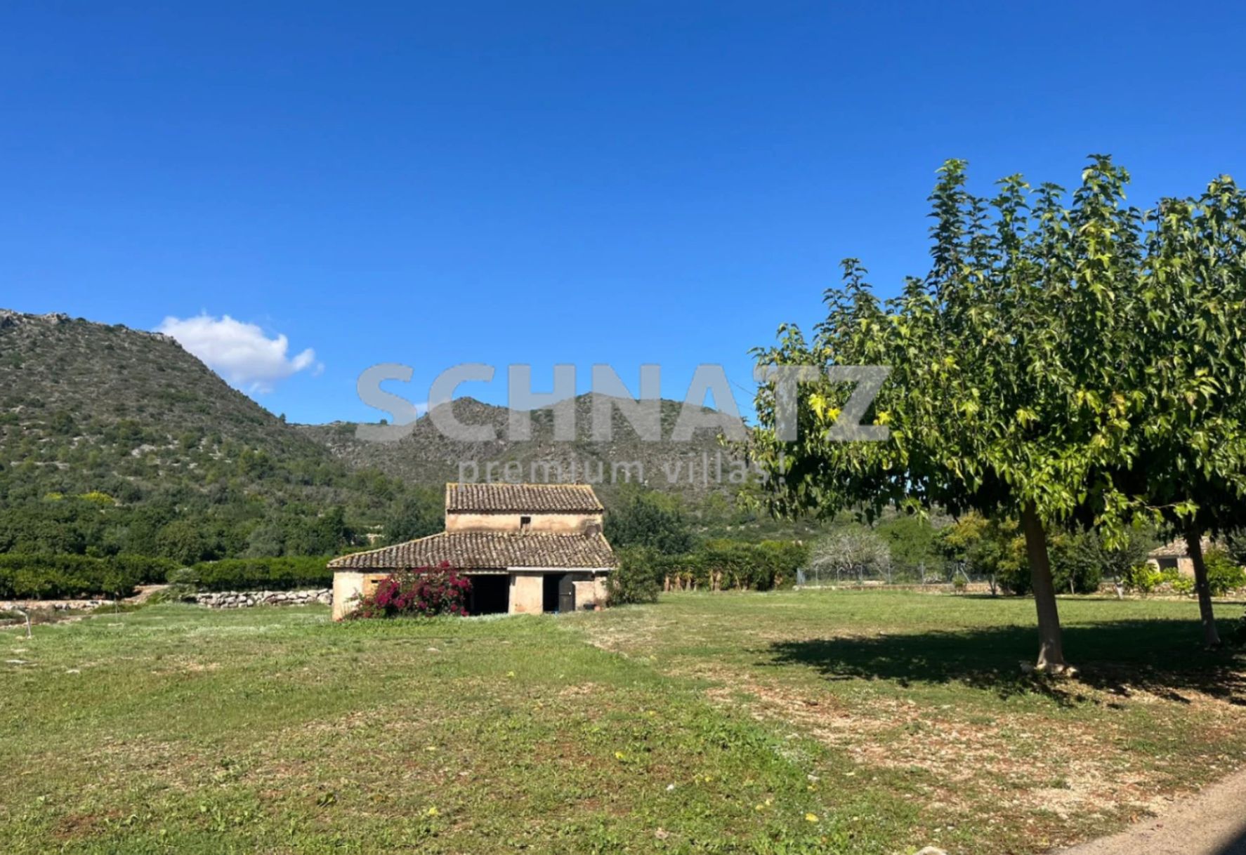 Country house for renovation with permit, for sale in Ráfol de Almunia.