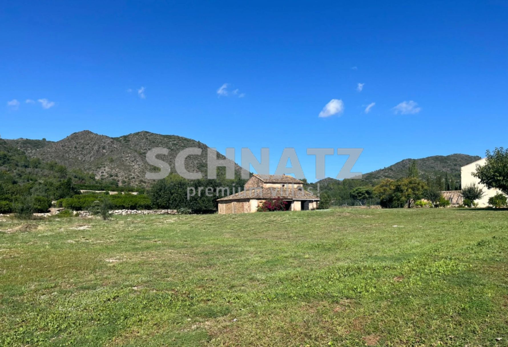 Country house for renovation with permit, for sale in Ráfol de Almunia.