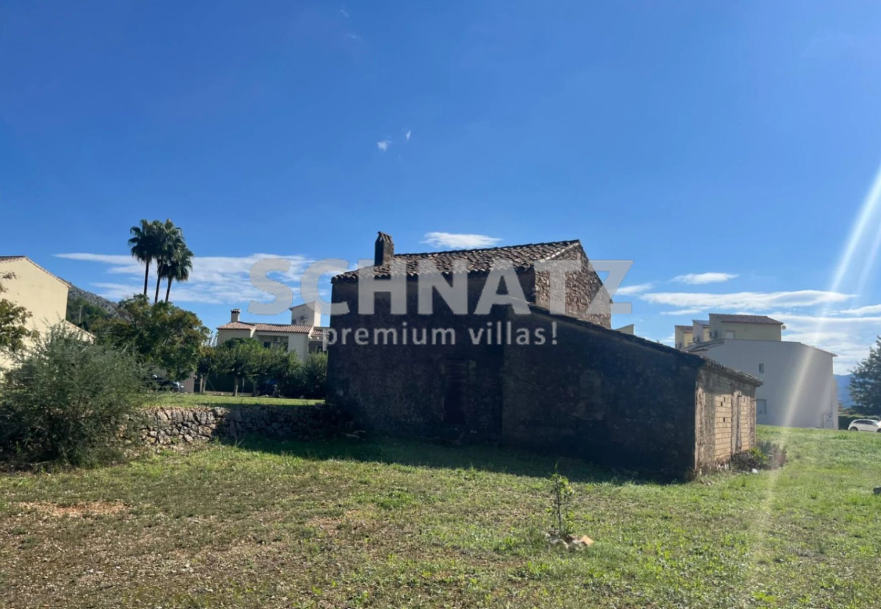 Country house for renovation with permit, for sale in Ráfol de Almunia.
