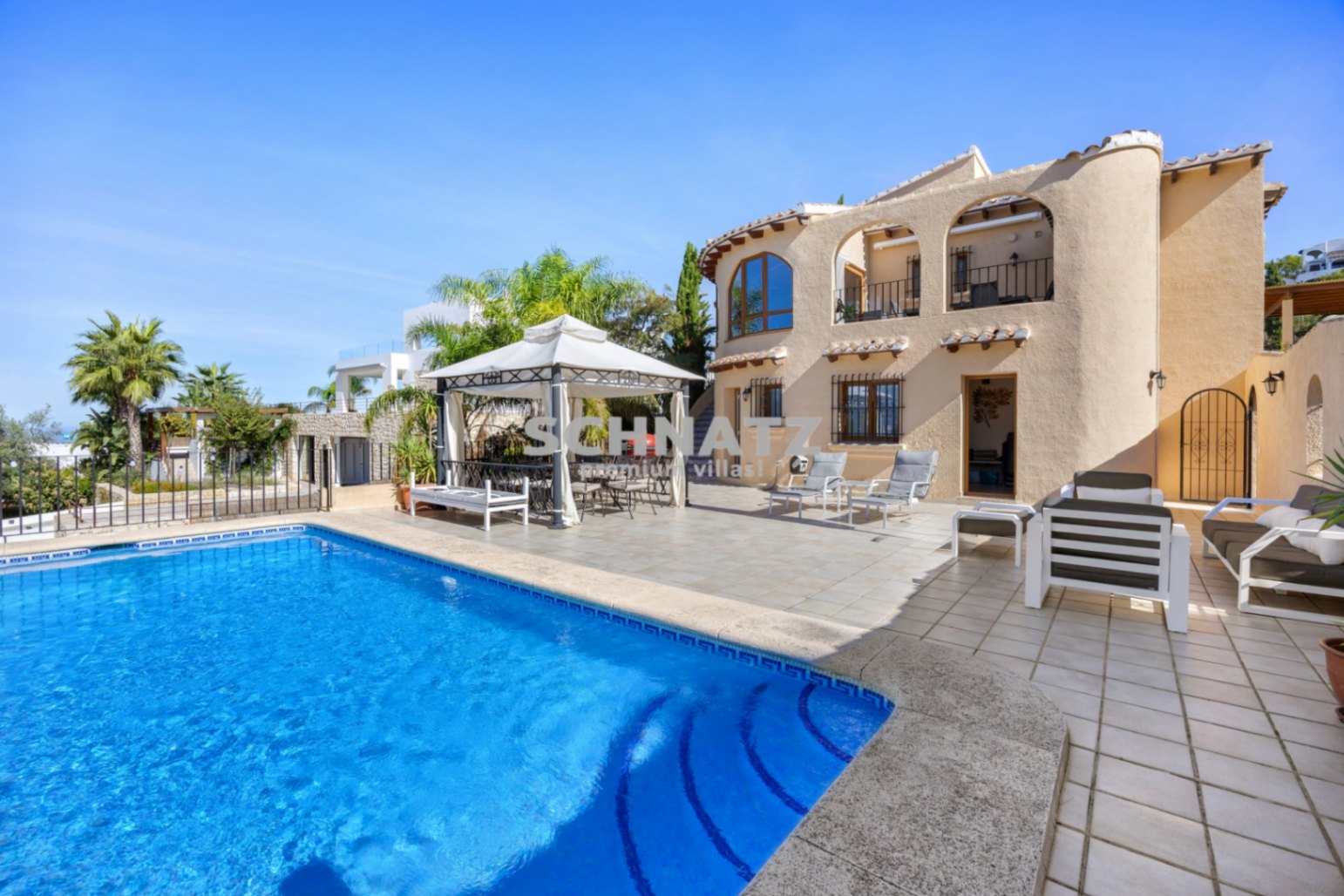 Villa con vista al mar y montaña en Monte Pego 