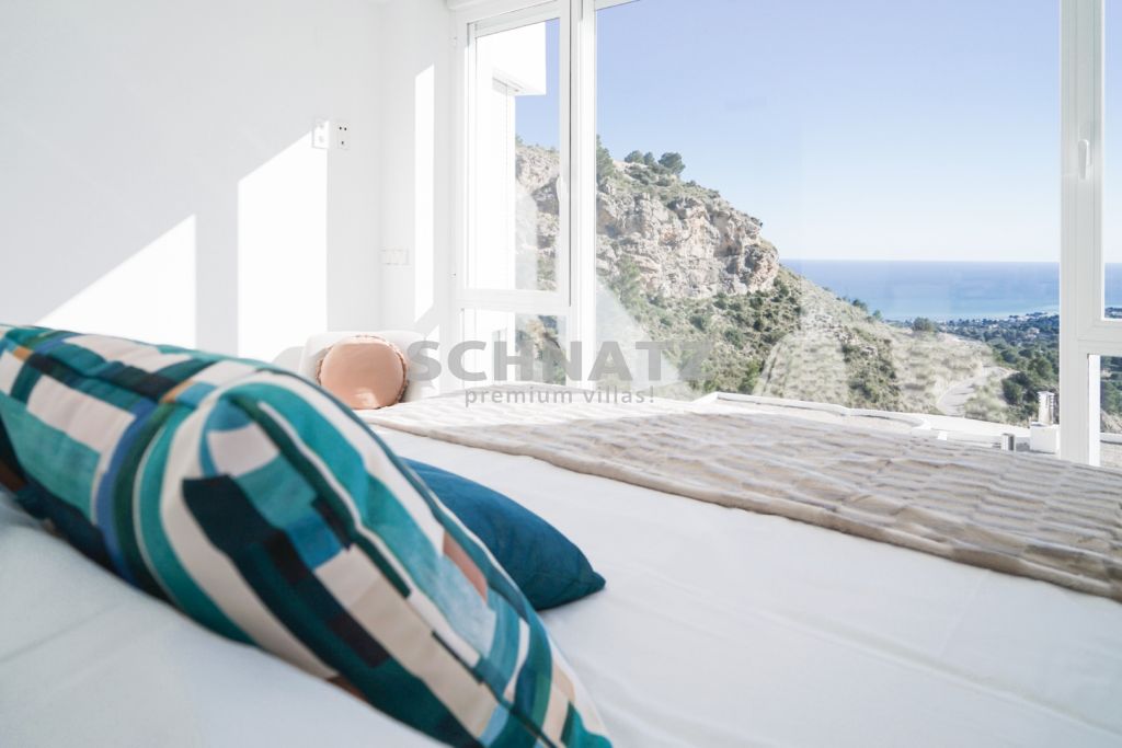 Residencial lleno de luz con grandes espacios interiores y arquitectura única MODELO A