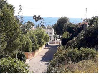 Venta de dos solares y una casa para reformar en Benissa
