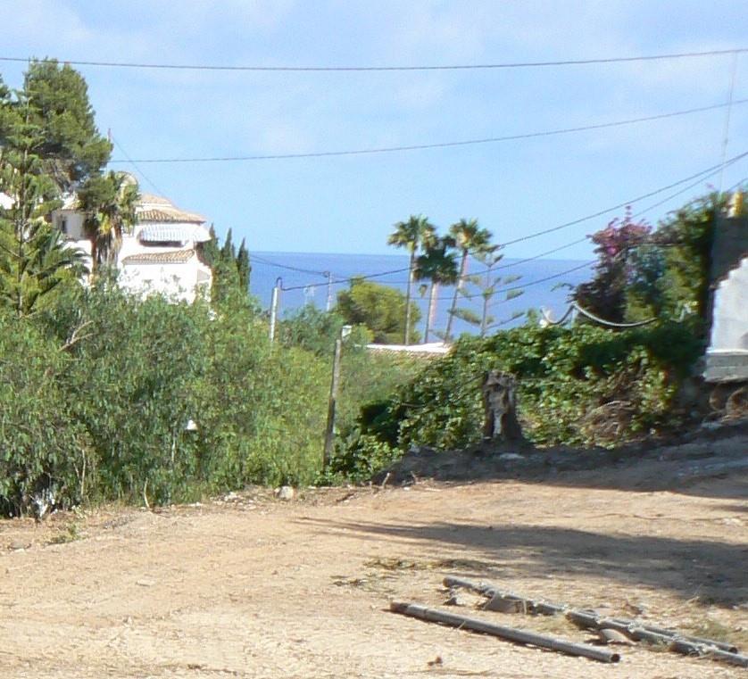 Venta de dos solares y una casa para reformar en Benissa