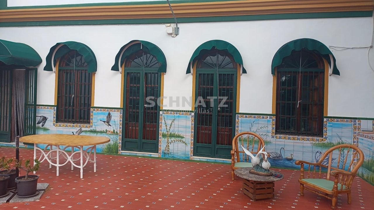 Klassisch spanische Villa am Traumstrand von Cullera