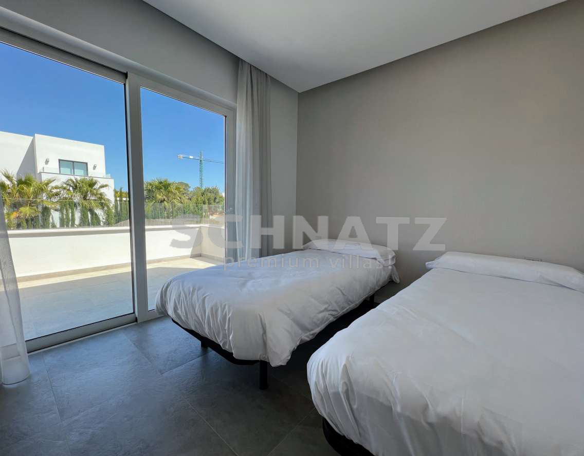 Villa en venta en Las Colinas Golf, Orihuela