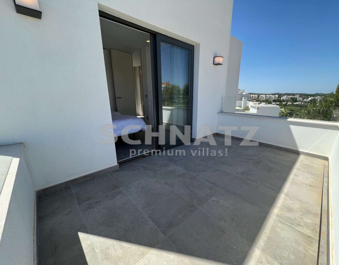 Villa en venta en Las Colinas Golf, Orihuela