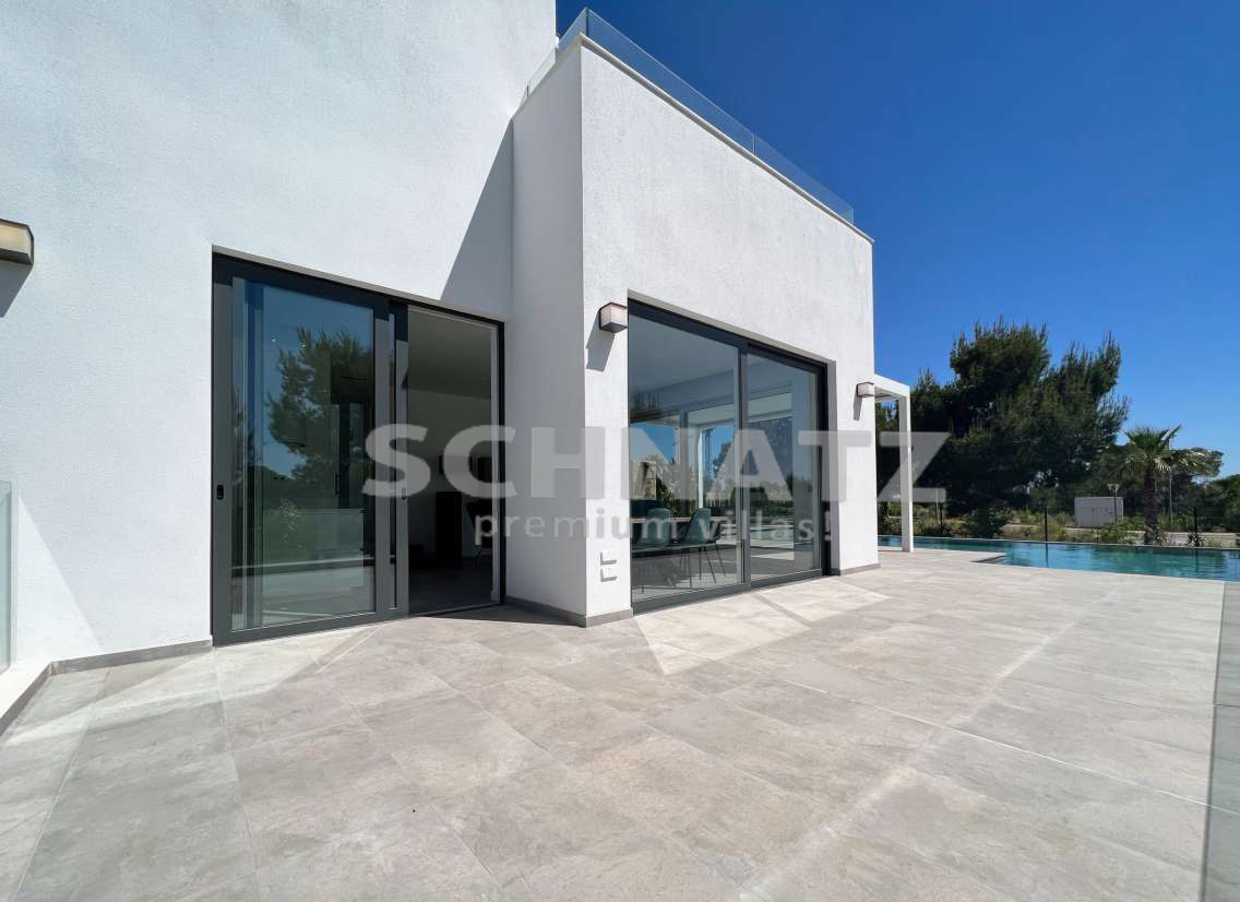 Villa en venta en Las Colinas Golf, Orihuela