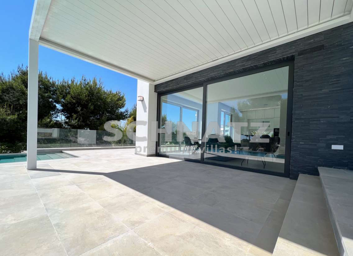 Villa en venta en Las Colinas Golf, Orihuela