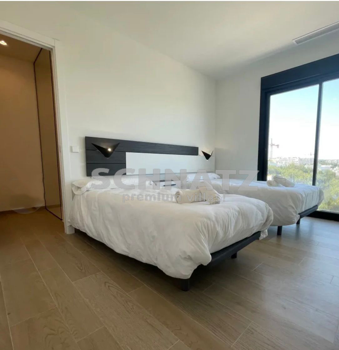 Apartamento de lujo en venta en Las Colinas Golf, Orihuela Costa