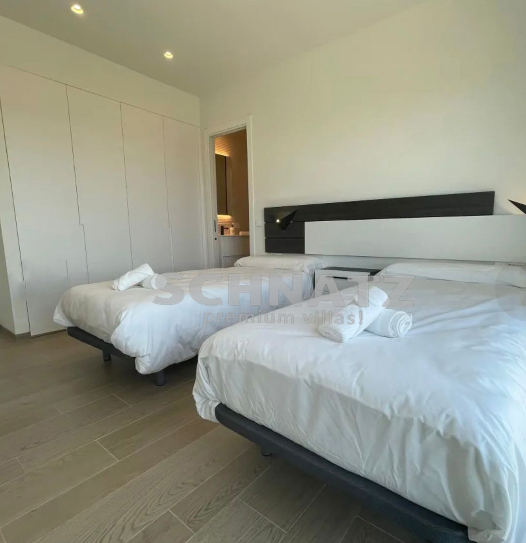 Apartamento de lujo en venta en Las Colinas Golf, Orihuela Costa