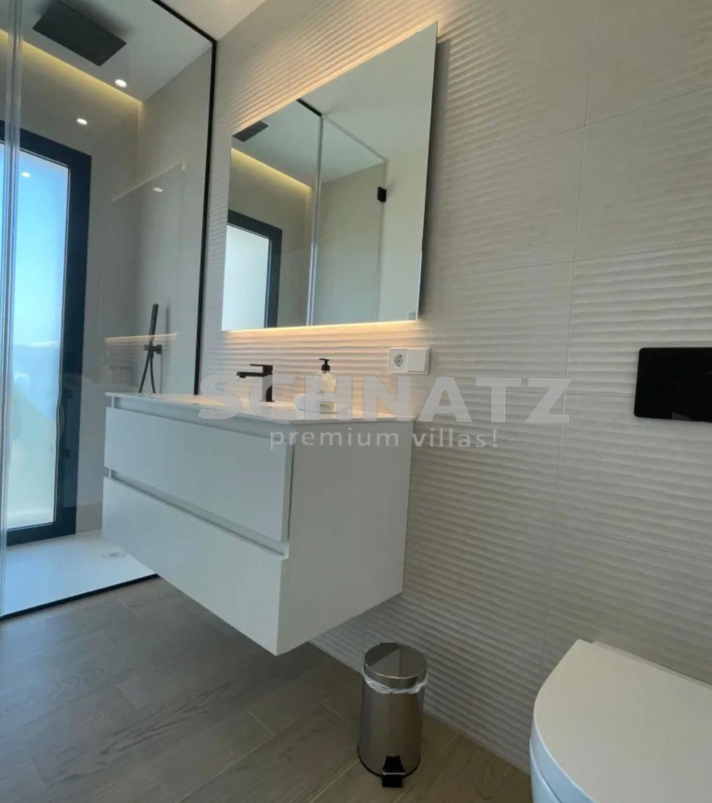 Apartamento de lujo en venta en Las Colinas Golf, Orihuela Costa