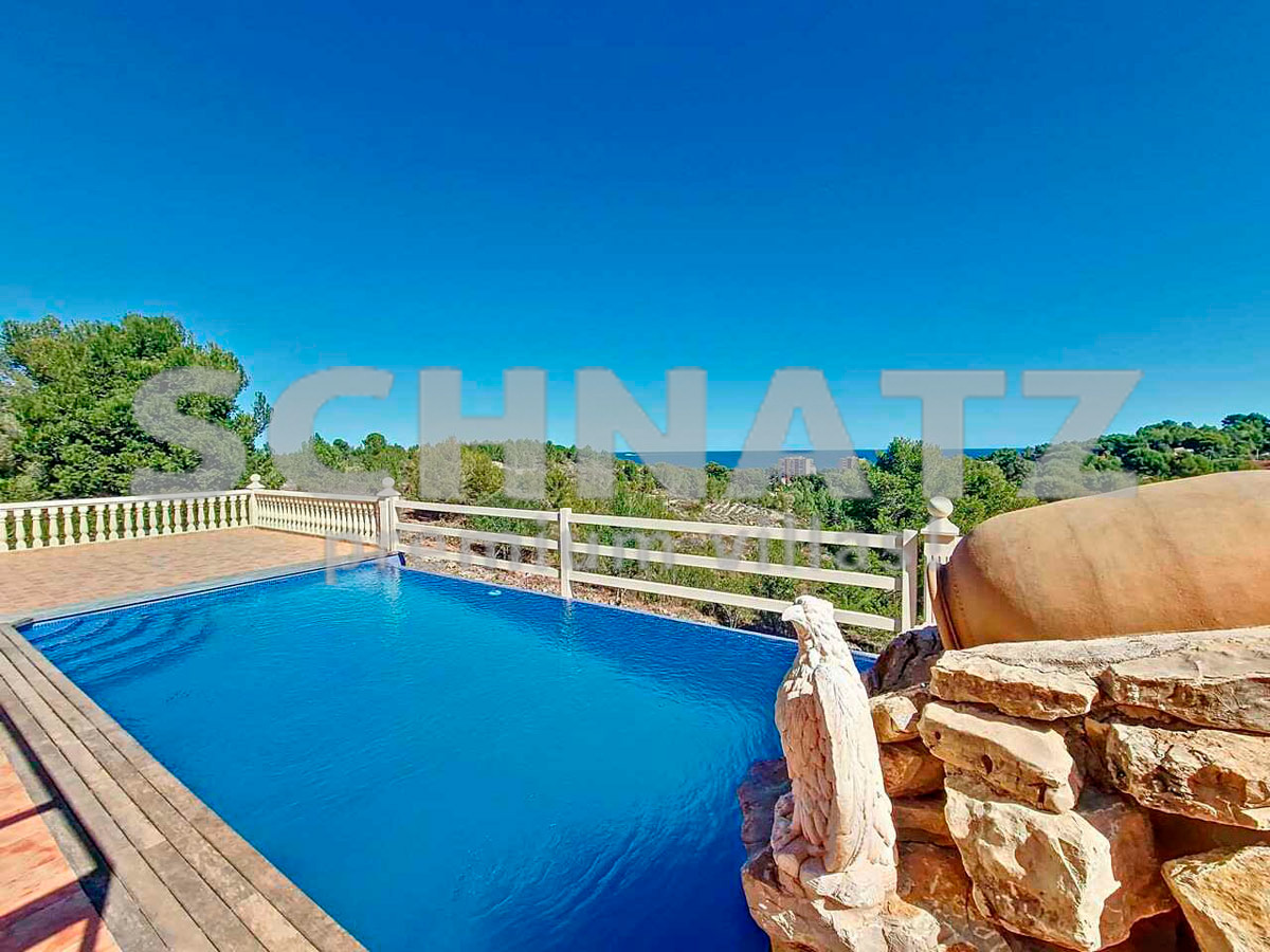 Villa con vistas al mar en venta en Dénia