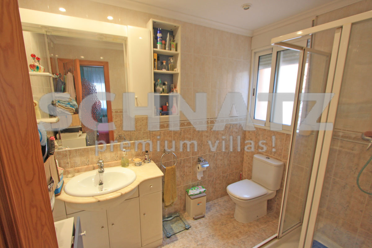 Villa con vistas al mar en venta en Dénia